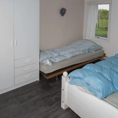 Rollike 10 Holiday House *